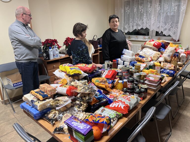 Akcja “Podziel się tym czego masz więcej”